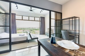 Estúdio luxo (Apartment) | Área de estar | TV de tela plana
