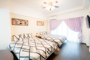 Chambre avec lits jumeaux | Chambres insonorisées, Wi-Fi gratuit, draps fournis