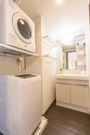 Twin kamer | Geluiddichte muren, gratis wifi, beddengoed
