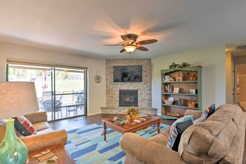 Bright Condo w/ Deck - Golf Course & Mtn Views!