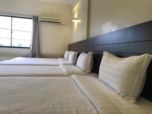 Sitiawan Hotel