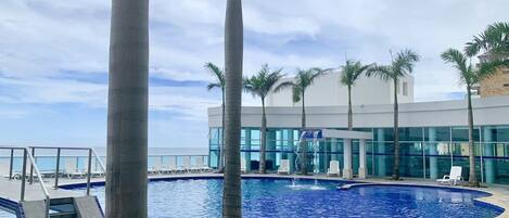 Outdoor pool, a heated pool