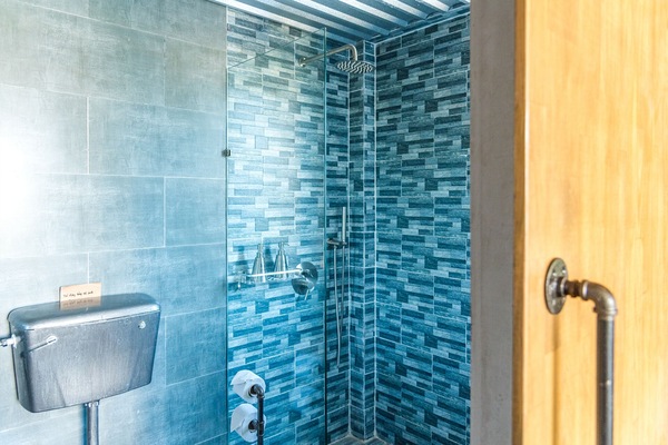 Deluxe Twin Room, Sea View | Bathroom