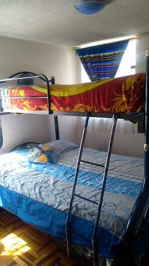 Down duvets, free WiFi, bed sheets
