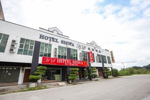 Exterior - OYO 89539 Hotel Siswa (Kampar)