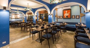 Breakfast, lunch served; international cuisine, al fresco dining  - Pi's Boutique Hotel (Sa Pa)