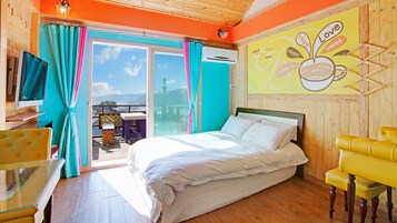 Room (203) | Free WiFi