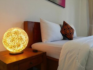 Standard Double Room | Individually decorated, individually furnished, desk, soundproofing - Gangga Guesthouse (Canggu)