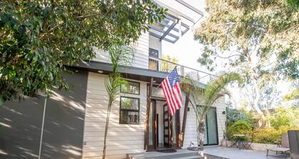 Venice Studio With Outdoor Cabana Studio Bedroom Apts by RedAwning