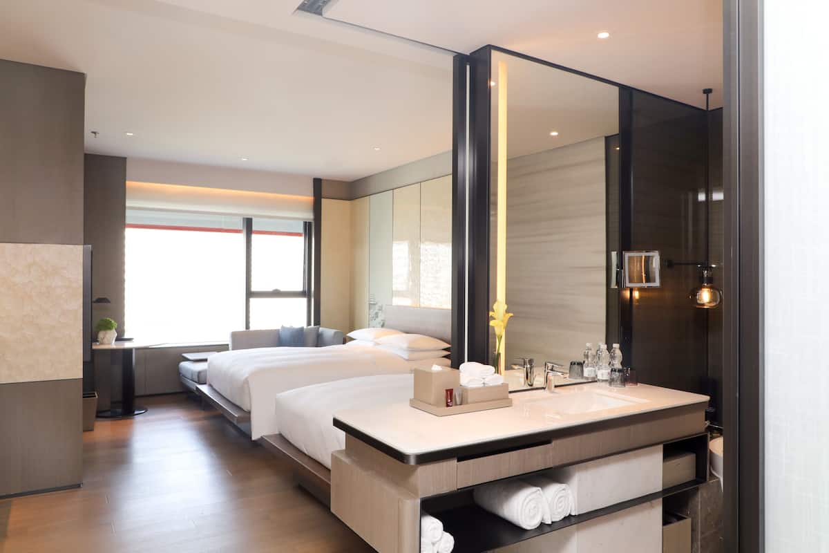Camera Superior, 2 letti singoli | Biancheria da letto di alta qualità, copriletto in piuma, minibar