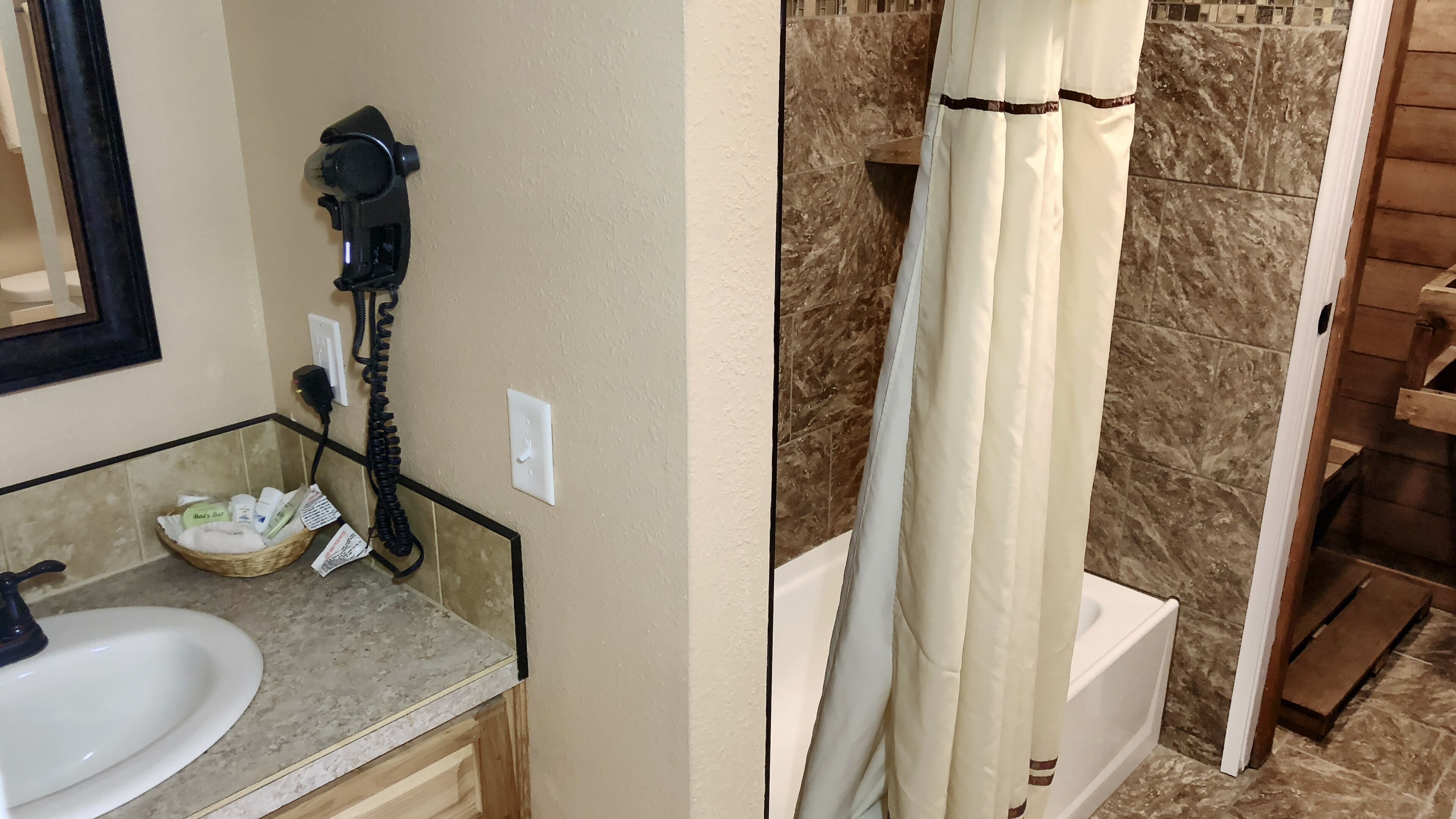 Remodeled Fully Furnished Barefoot Resort Condo at Terry Peak South Dakota!