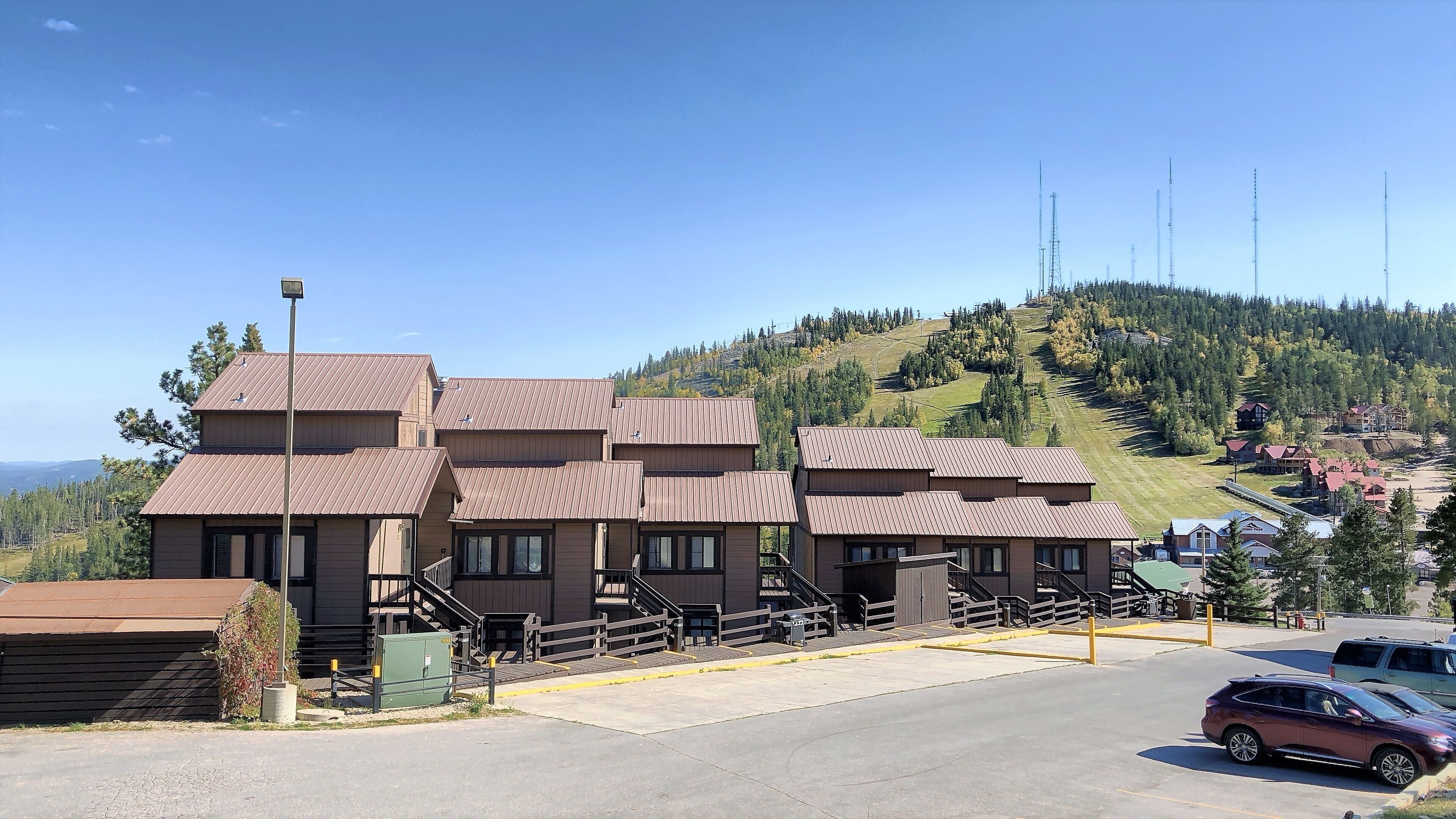 Remodeled Fully Furnished Barefoot Resort Condo at Terry Peak South Dakota!