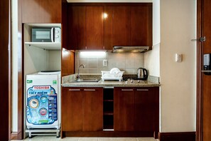 1 habitación, escritorio y cortinas blackout 