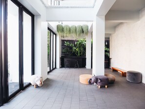 Reception - Loyy Hotel - Hostel (Chiang Mai)