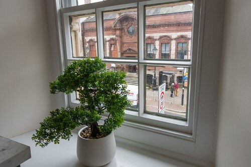 Library View Apartment -  Grade II Listed town centre apartment with parking