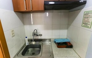 Microwave, electric kettle