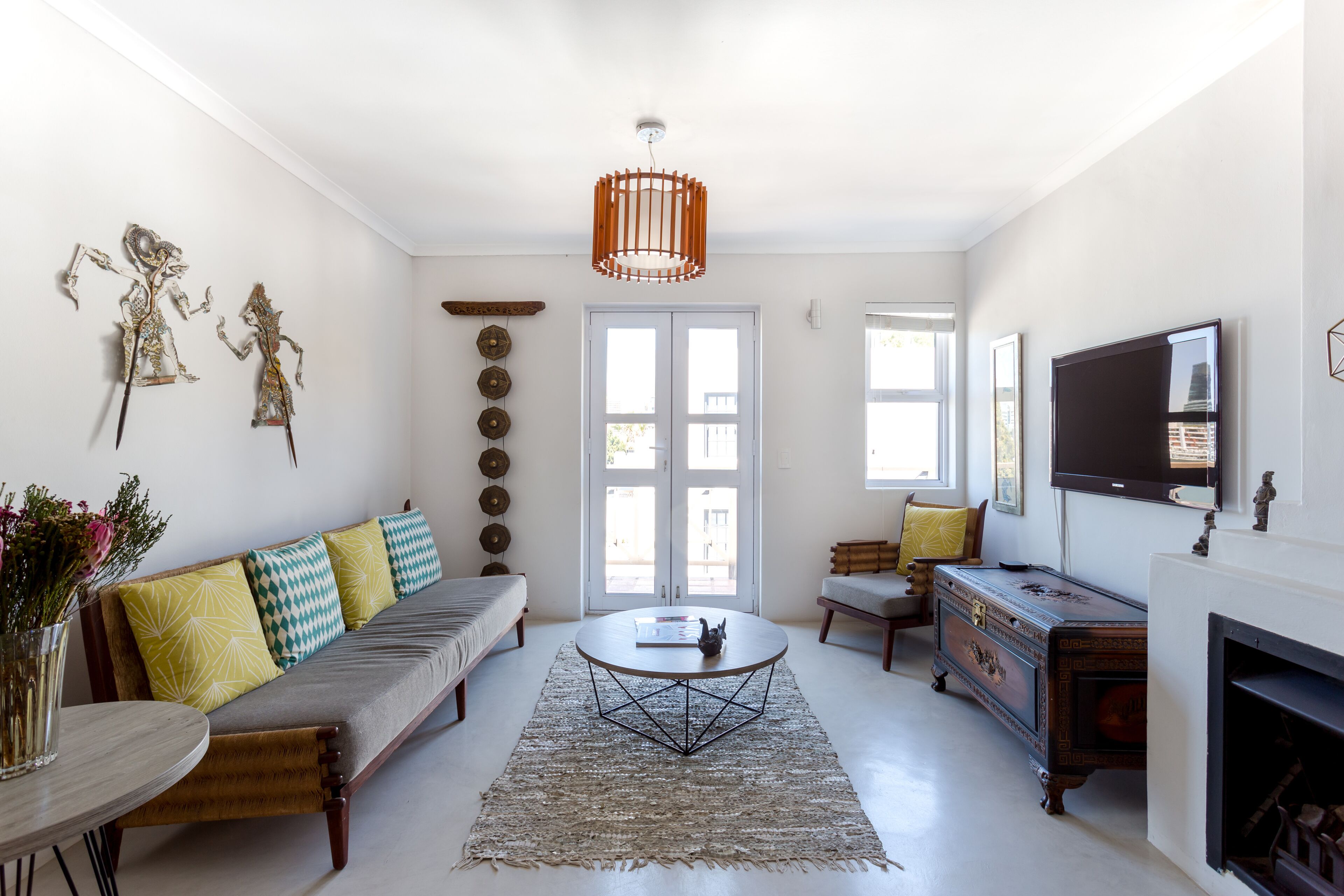 Lägenhet | Vardagsrum | 43-tums smart-tv med satellitkanaler, tv och Netflix