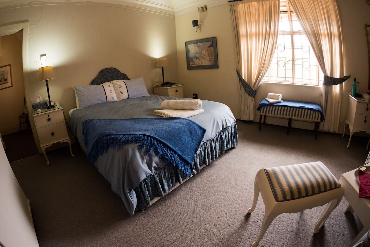Deluxe Room | In-room safe, free WiFi, bed sheets