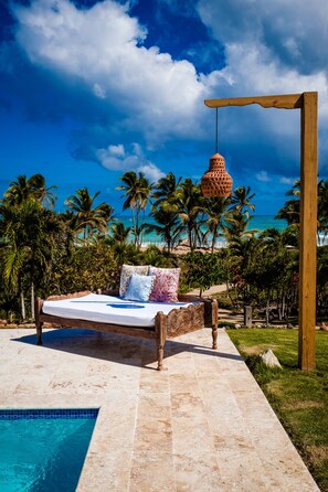 حمّام سباحة خارجي