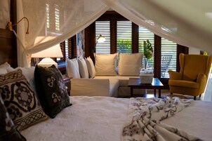 In-room safe, desk, free WiFi, bed sheets