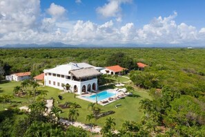 Front of property - Selectum Hacienda Punta Cana (Punta Cana)