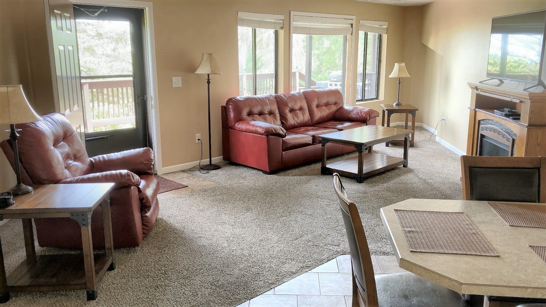 Remodeled Fully Furnished Barefoot Resort Condo at Terry Peak South Dakota!!