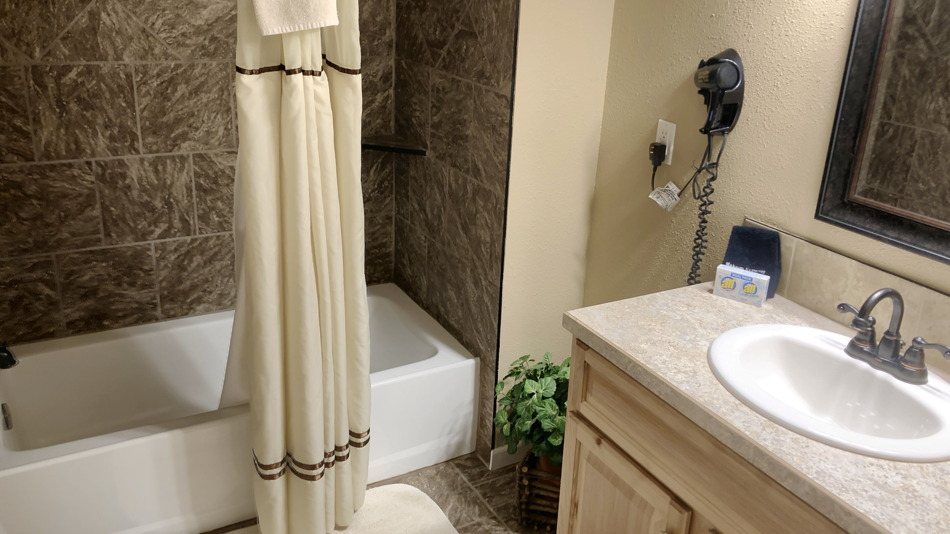 Remodeled Fully Furnished Barefoot Resort Condo at Terry Peak South Dakota!!