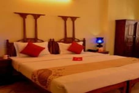 Triple Room, Balcony | Bed sheets