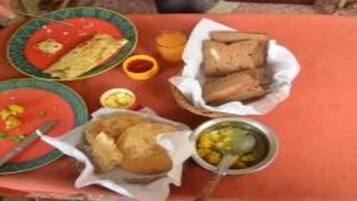 Daily English breakfast for a fee
