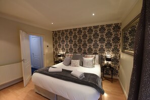3 bedrooms, WiFi, bed sheets