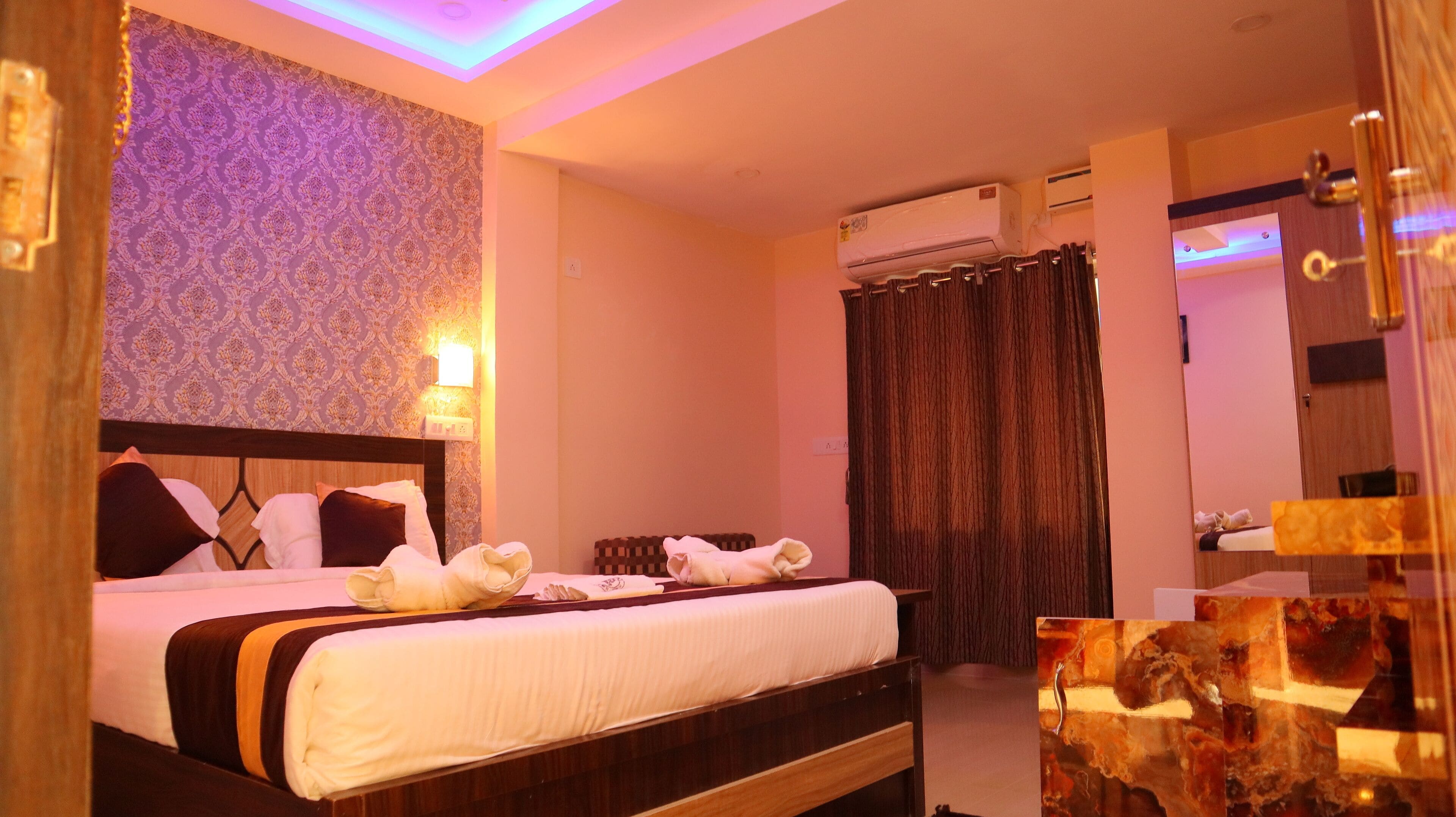 スーペリア ダブルルーム | 高級寝具、ミニバー、WiFi、ベッドシーツ