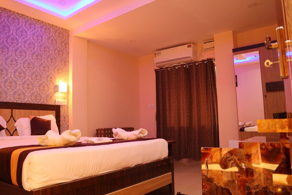 Mahira Residency
