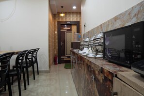 スーペリア ダブルルーム | ダイニングルーム