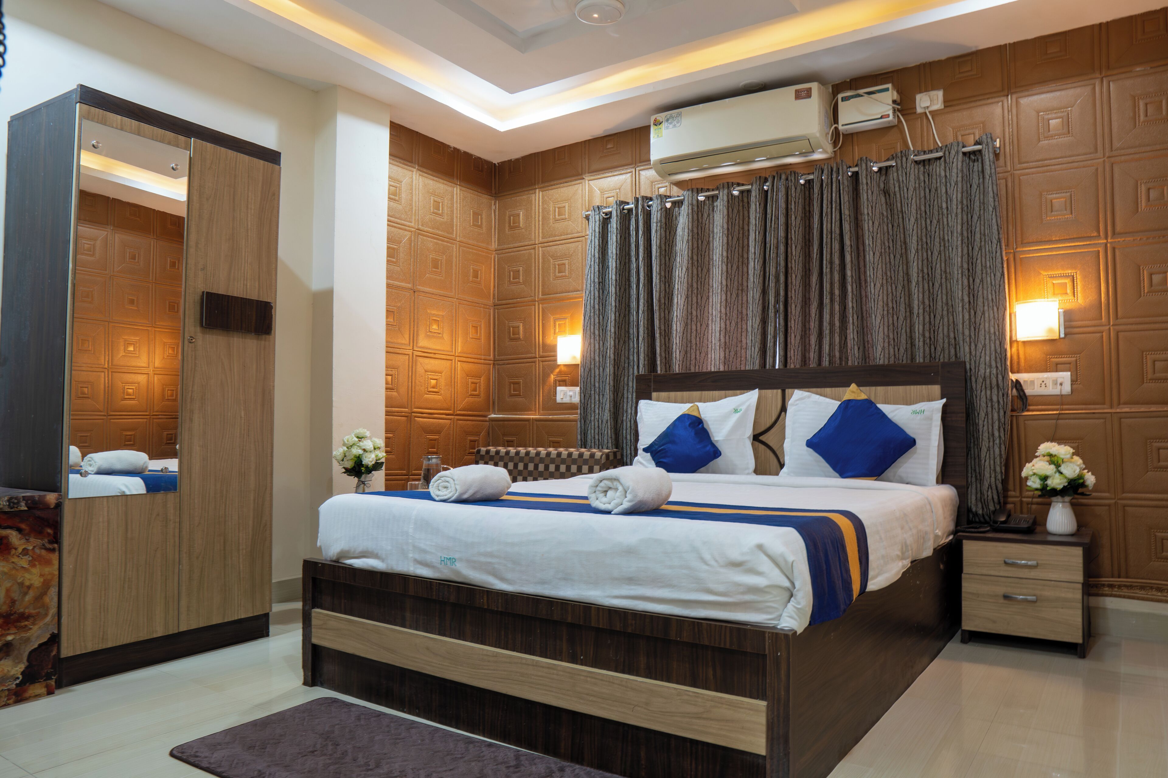 Superior Double Room | Premium bedding, minibar, WiFi, bed sheets
