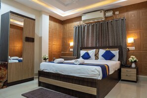 Superior Double Room - Mahira Residency (Port Blair)