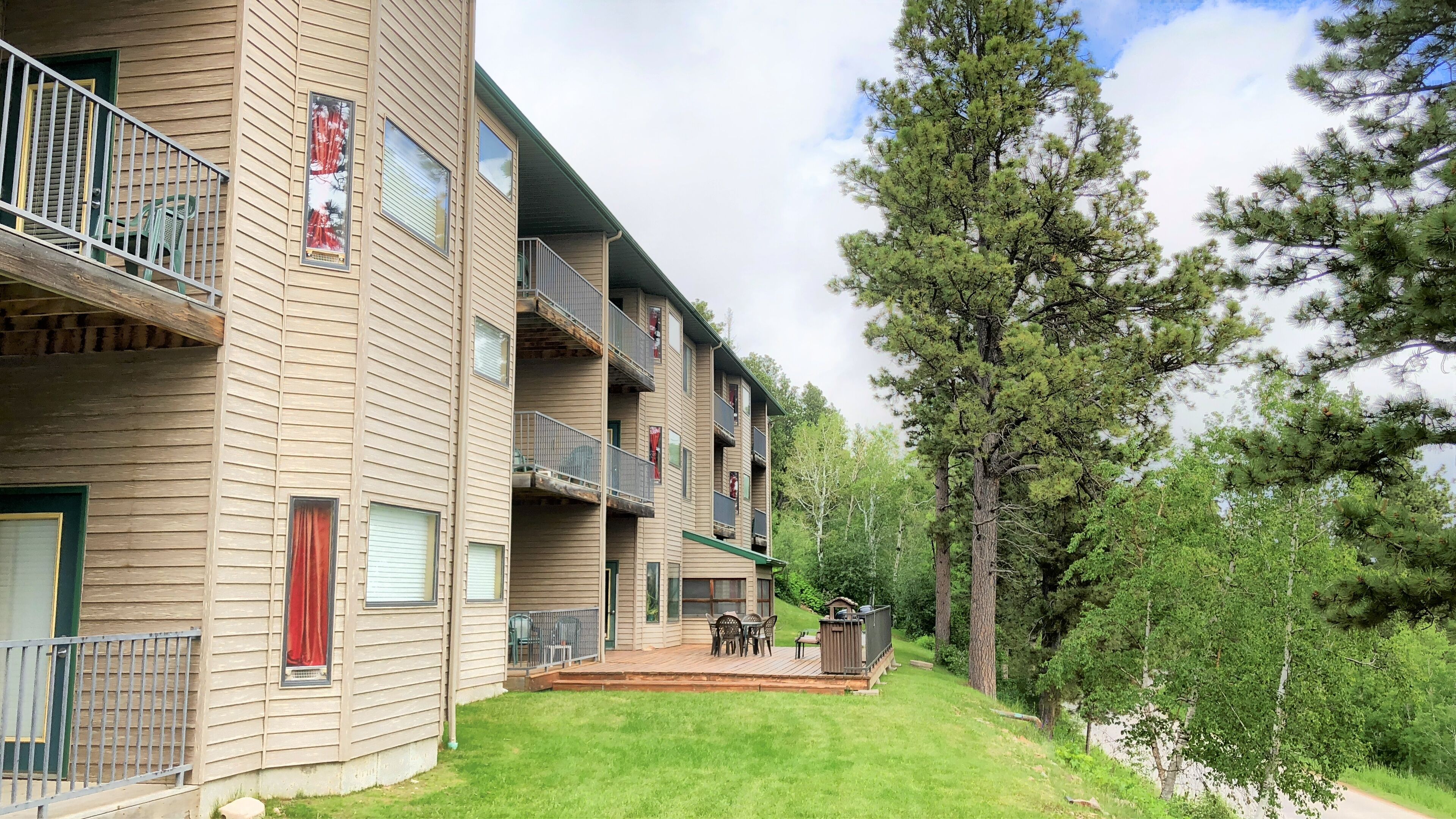 Remodeled Fully Furnished Barefoot Resort Condo at Terry Peak South Dakota!