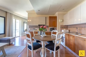 Apartment | In-room dining