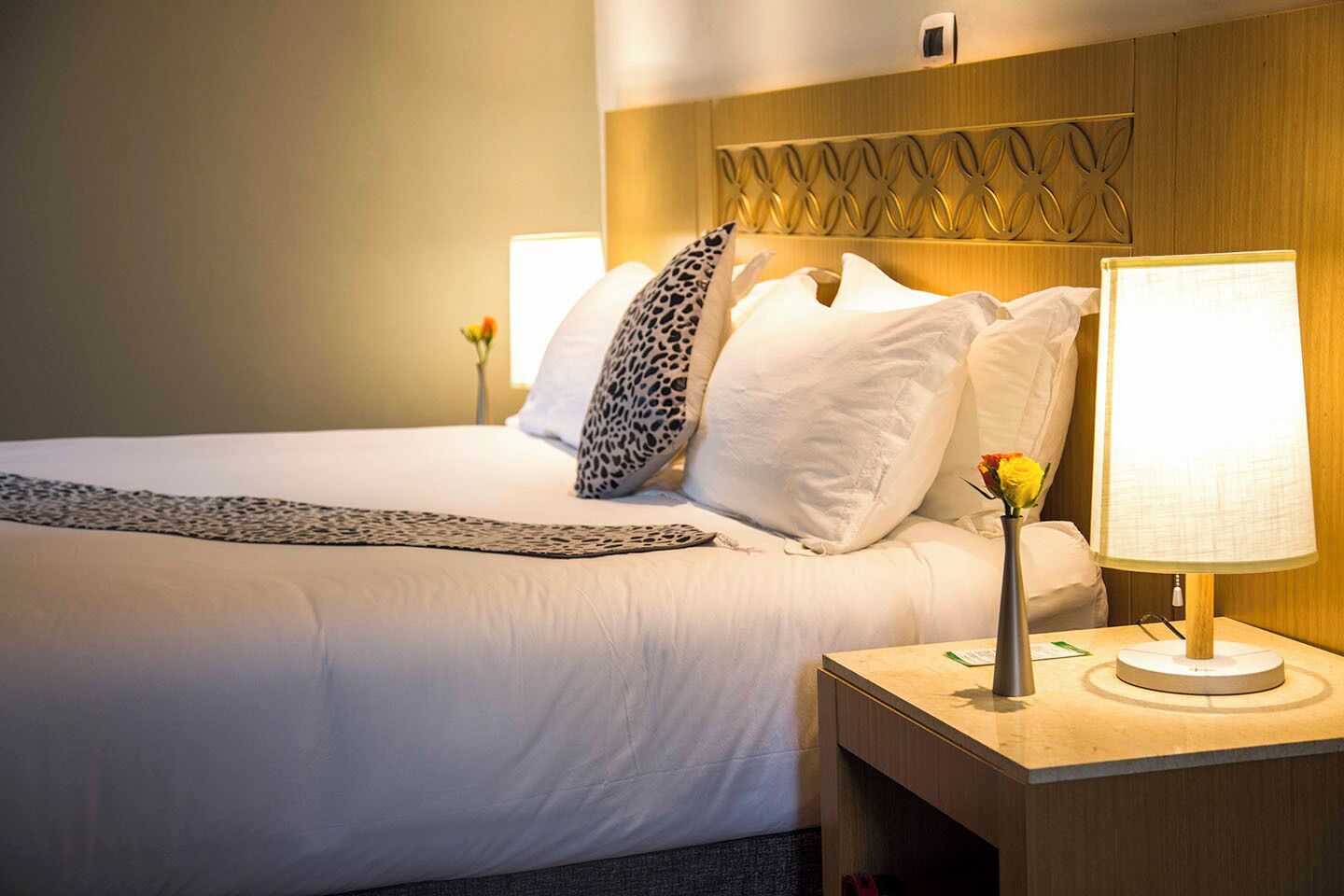 Studio | Frette Italian sheets, premium bedding, down duvets, Select Comfort beds