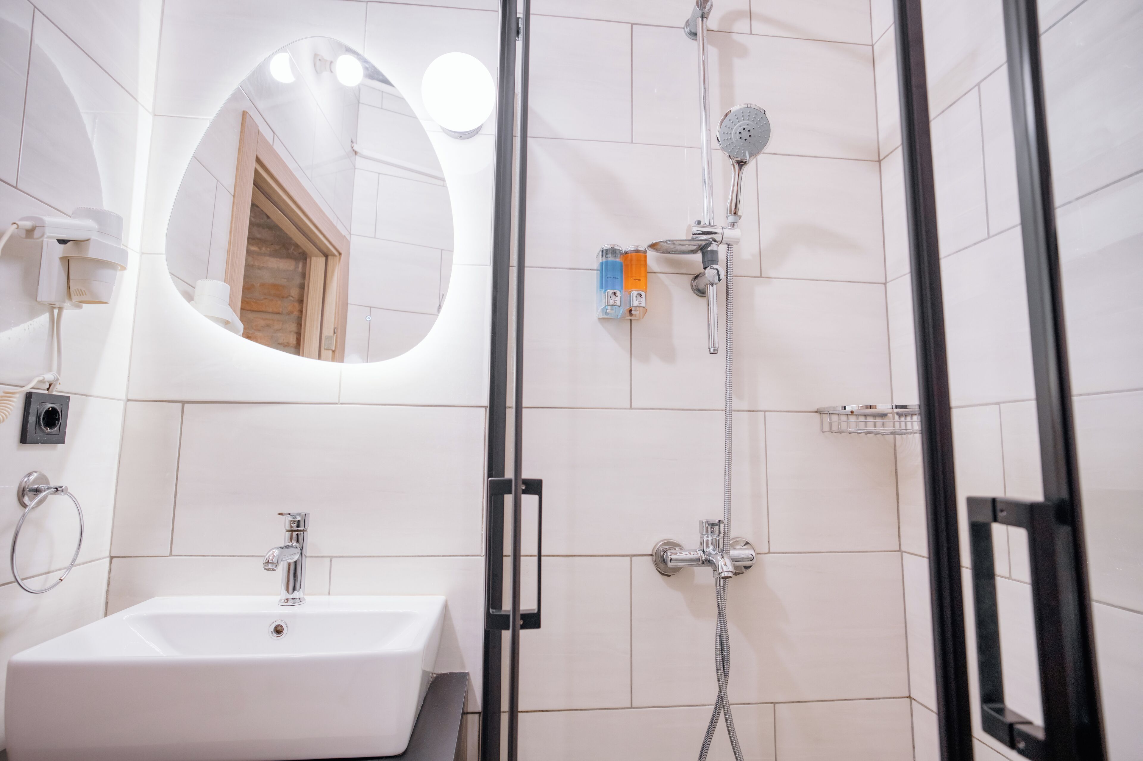 family quadruple room, non smoking | bathroom | shower, free toiletries, hair dryer, bidet