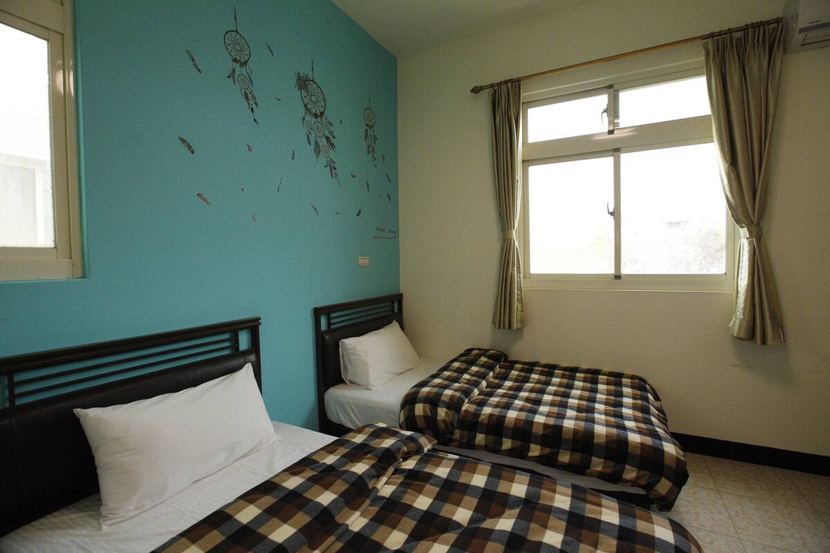 Standard Twin Room, Garden View | WiFi (free), bed sheets