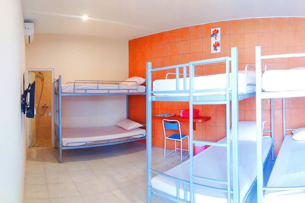 Chambre Familiale (6 Beds)