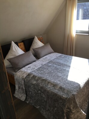 Suite, Private Bathroom