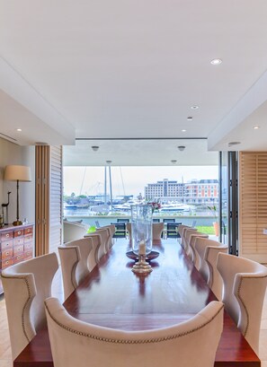 Interior detail - 005 Palgrave on the Waterfront Marina (Cape Town)