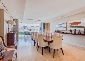 Luxury Apartment | In-room dining