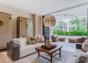 Luxury Apartment | Living area - 005 Palgrave on the Waterfront Marina (Cape Town)