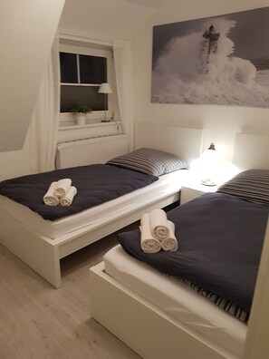 2 Schlafzimmer, Bügeleisen/Bügelbrett, Reisekinderbett, kostenloses WLAN