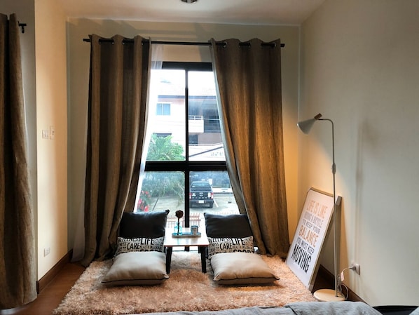 3 bedrooms, soundproofing, internet