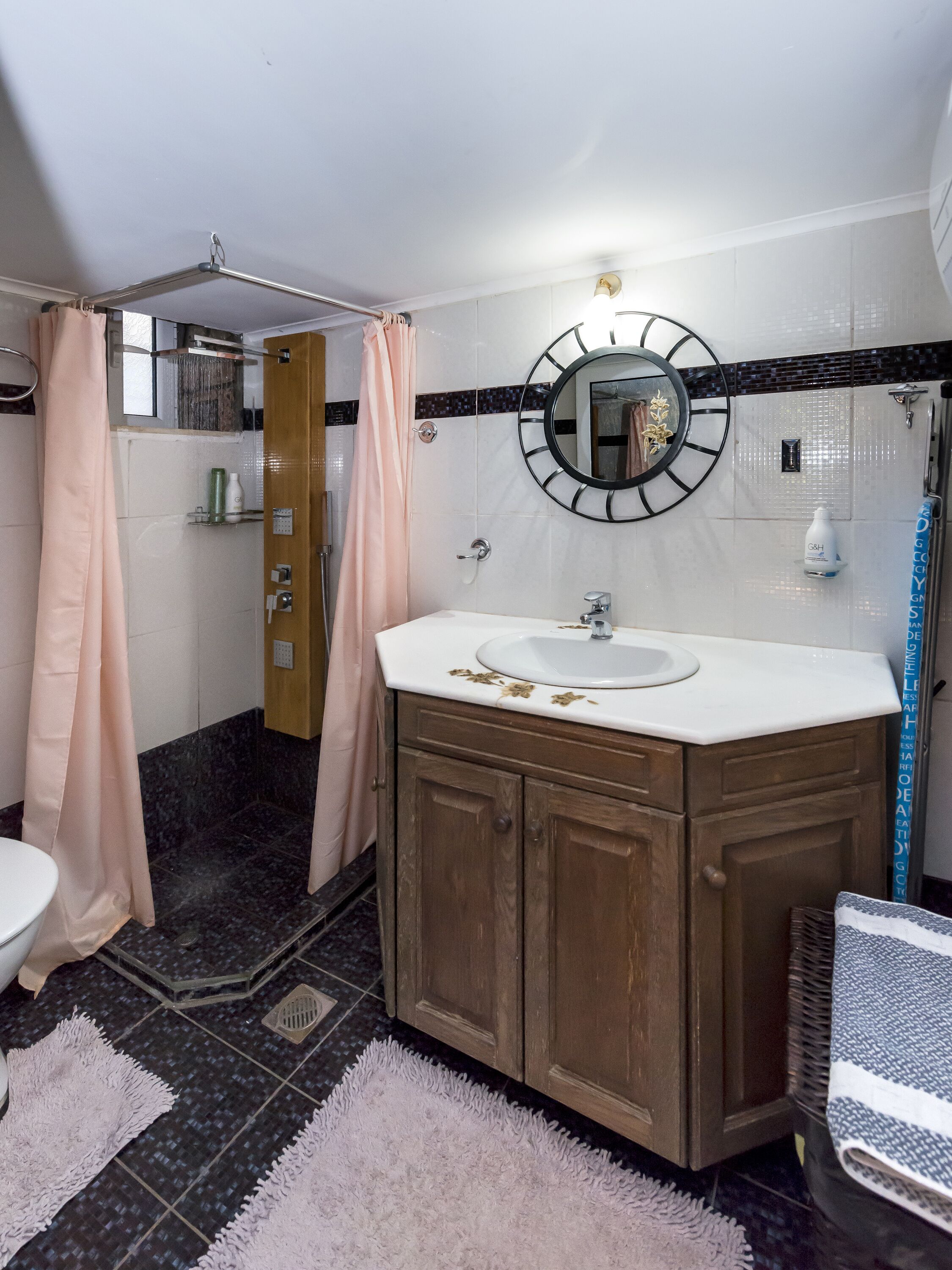 Home Love - Stone House By The Pool