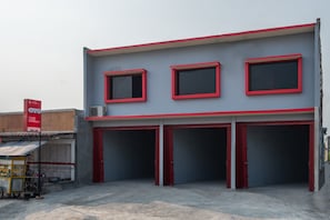 Front of property - OYO 1120 Hotel Grand Liquid (Karawang)