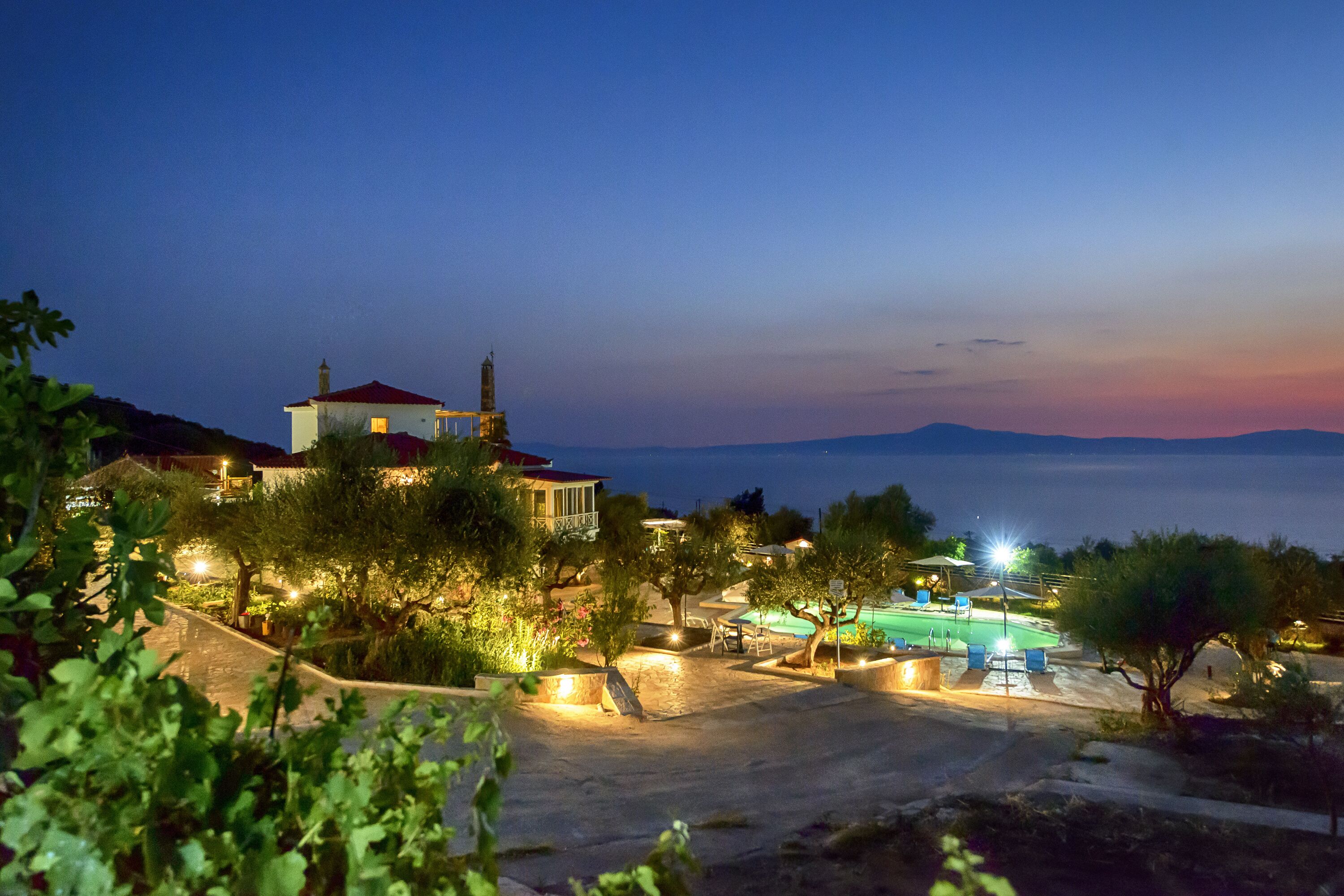 Sunkissed Serenity - Emotions House/Crystal Pool